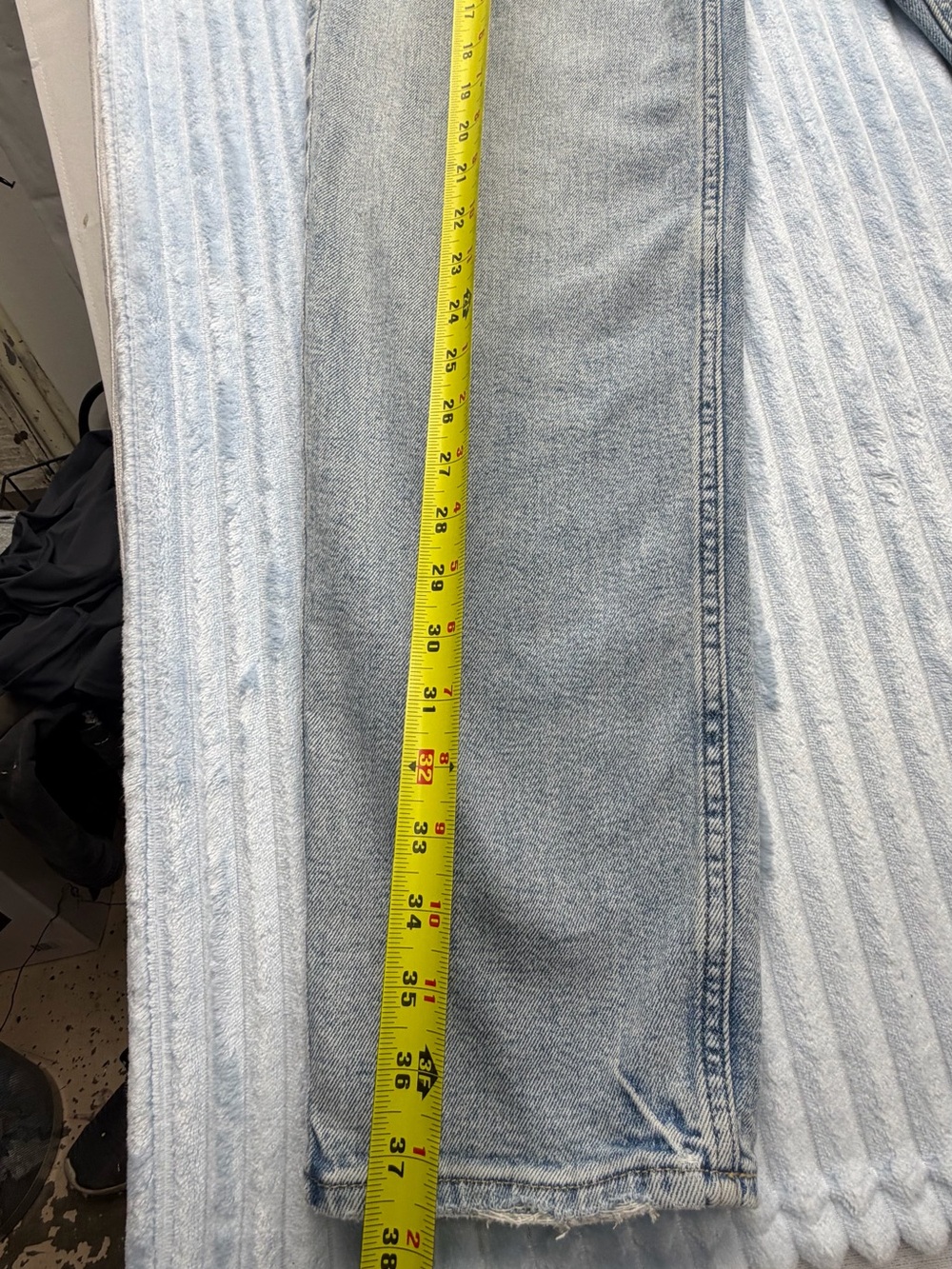 Hollister Light Blue Straight-Leg Jeans - Picture 5 of 10